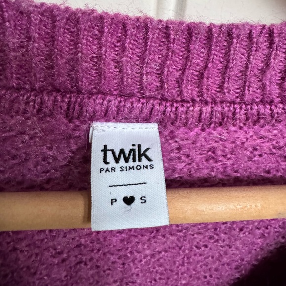 Twik Fuchsia Pinky Purple Wool and Acrylic Blend Oversized Cardigan. Size S - Picture 4 of 5